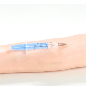 bras injection et ponction seringue